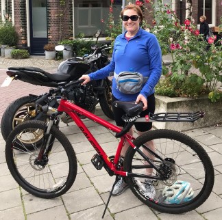 AA 3-me with bike (1)